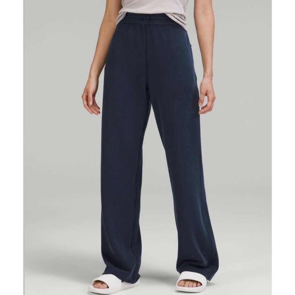 Lululemon Softstreme High-Rise Pant Regular True Navy Blue Womens Size 6 LW5EGTS